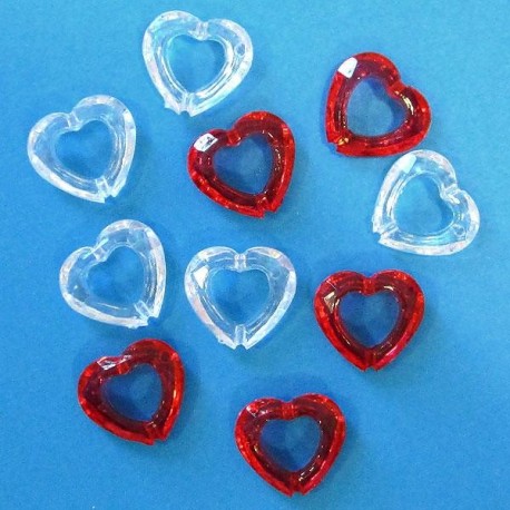 Petits coeurs évidés en résine