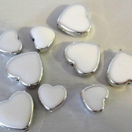 Petits coeurs blancs et argents