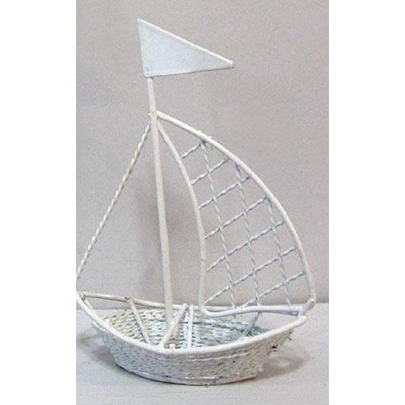 Petits bateaux en fer peint