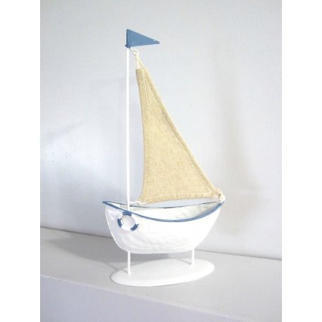 Bateau en fer et toile