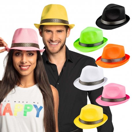 Chapeaux funky assortis